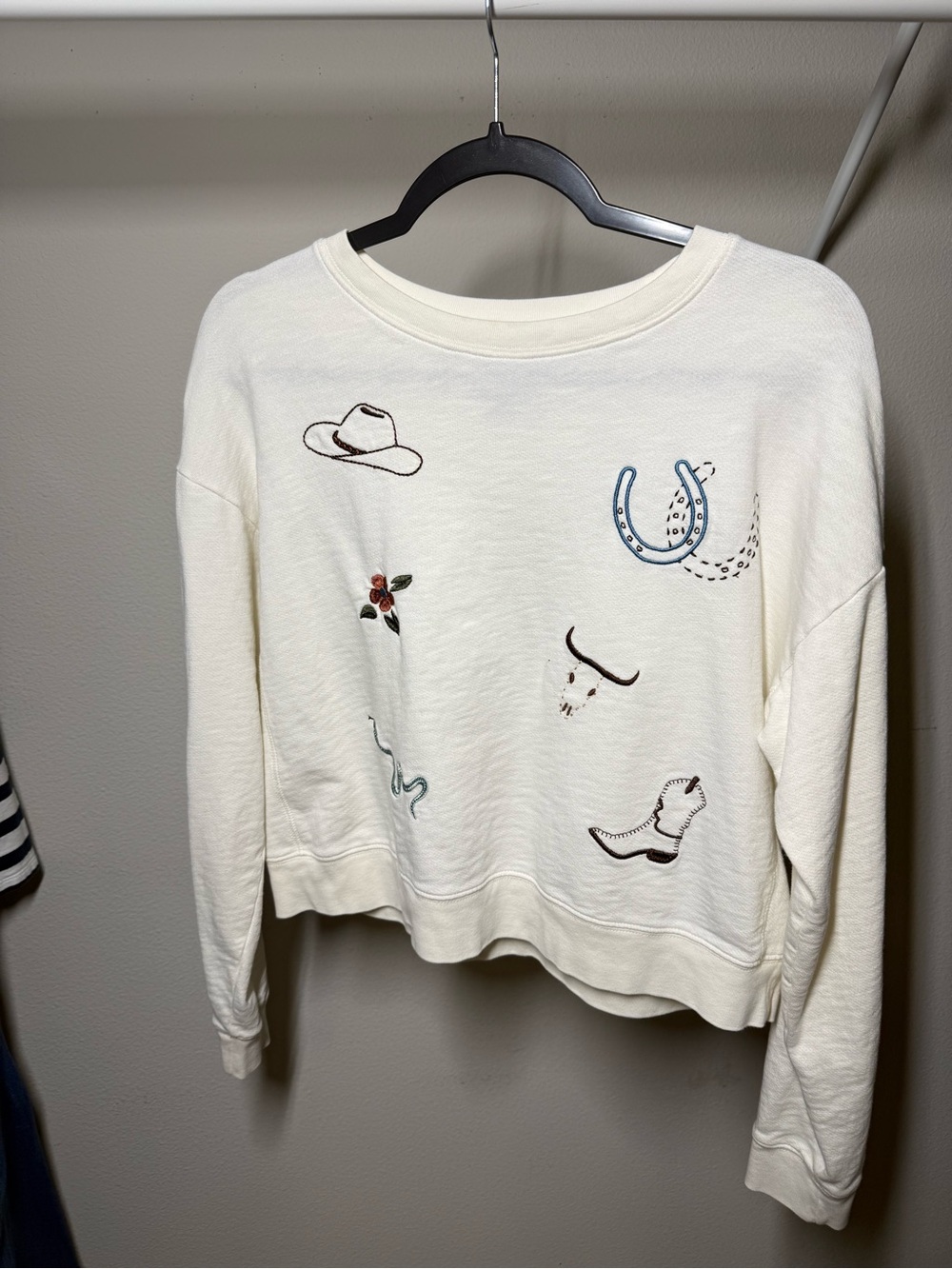 Pendleton Cream Western Motif Sweatshirt with Blue Accents